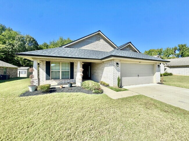 Building Photo - 8437 Grayce Dr