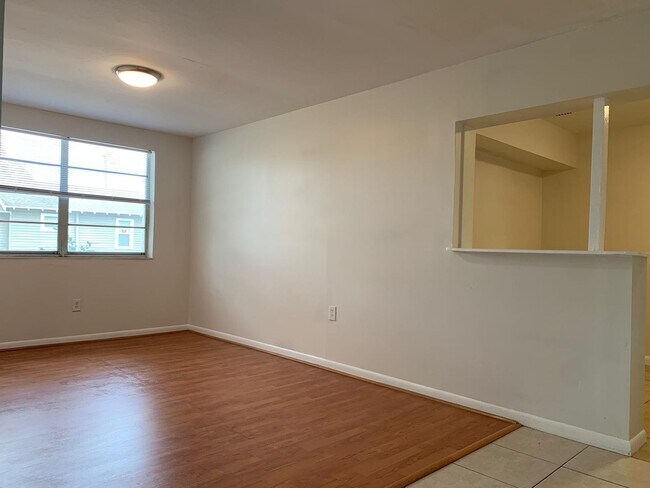 Foto del edificio - 3 Bedroom 2 Bath with Large Bonus Room