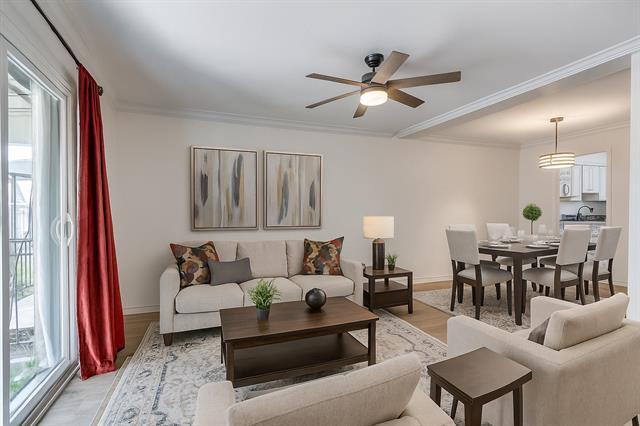 Foto principal - 10216 Regal Oaks Dr