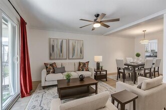 Building Photo - 10216 Regal Oaks Dr