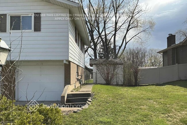 Building Photo - 14723 Menard Ave