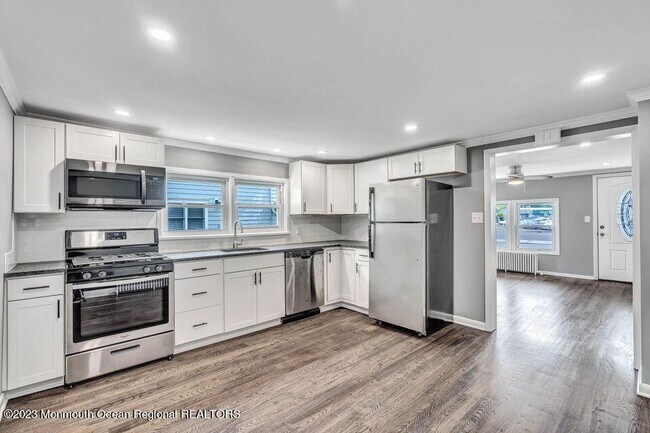 Foto del edificio - 8 Oceanport Ave