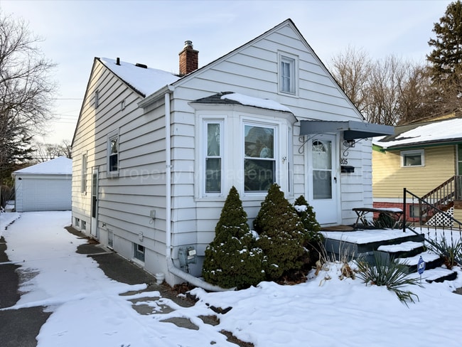 Building Photo - Meticulously Maintained 2 Bedrooms and 1.5 Bathrooms in Ferndale!
