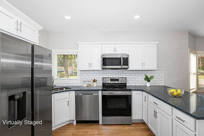 Building Photo - 1100 Davis Ave NW