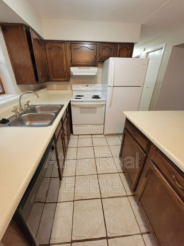Foto principal - 730 Swope Ave
