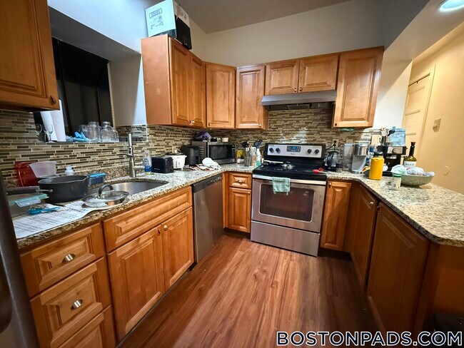 Foto del edificio - 616 Columbus Ave