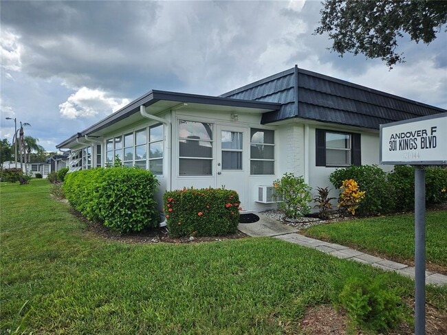 Building Photo - 301 Kings Blvd