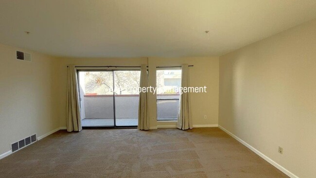 Foto del edificio - Concord Beautiful 2 bedroom 1 bath condo l...