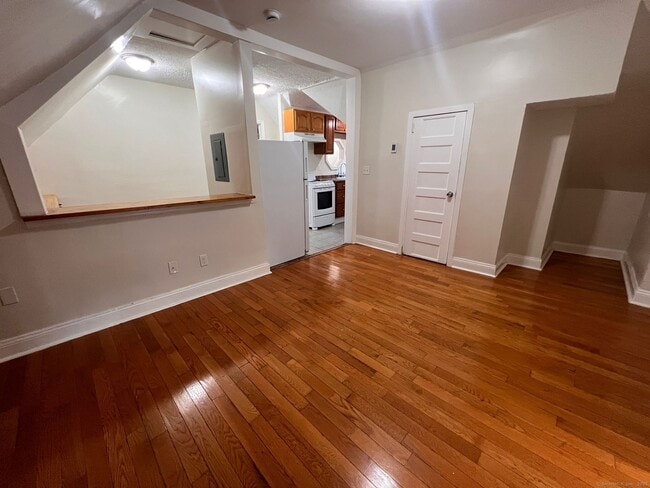 Foto del edificio - 105 Summerfield Ave