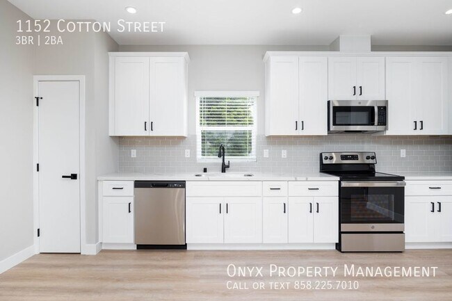 Foto del edificio - *BRAND NEW CONSTRUCTION!!! GORGEOUS 3 BD 2...