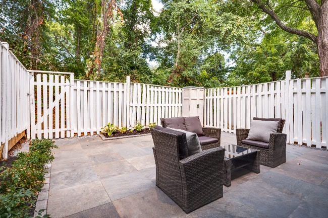 Building Photo - 428 Reneau Way