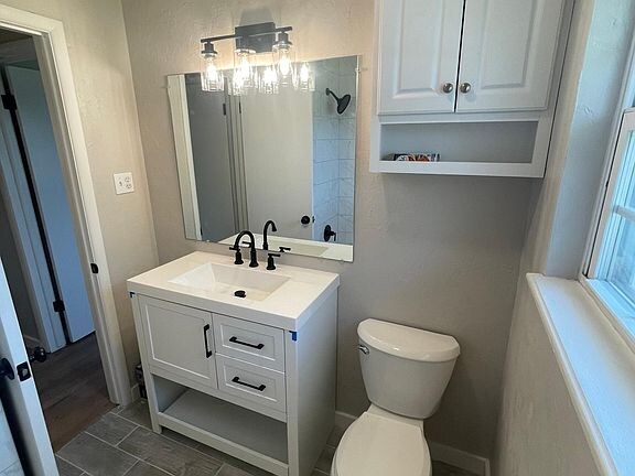 Foto del edificio - 1117 W Woodlane Dr