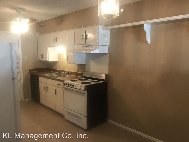 Building Photo - 116 Pebble Creek Dr