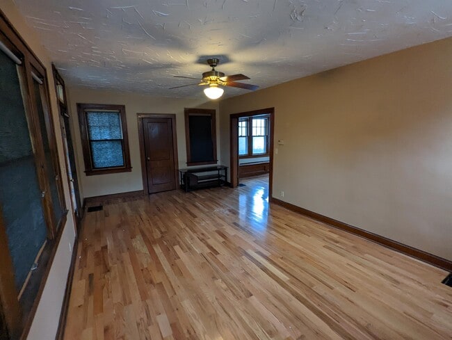 Building Photo - 2511 Ridge Ave