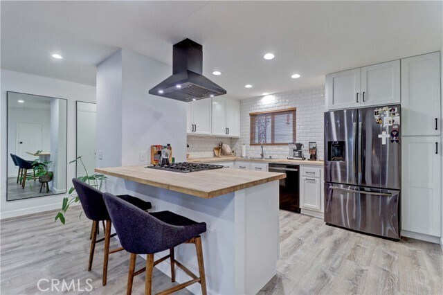 Primary Photo - 2400 Elden Ave