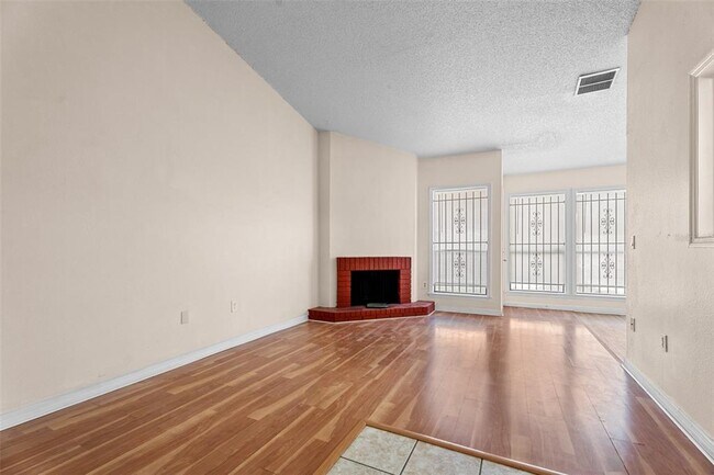 Foto del edificio - 652 St Johns Ct
