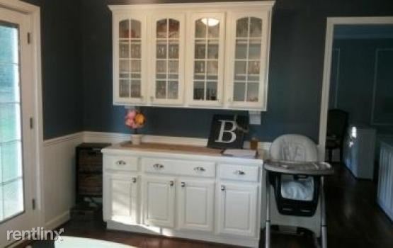 Building Photo - 31207 Pickwick Ln