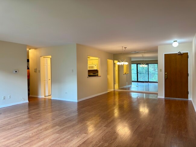 Building Photo - 7510 Farmingdale Dr