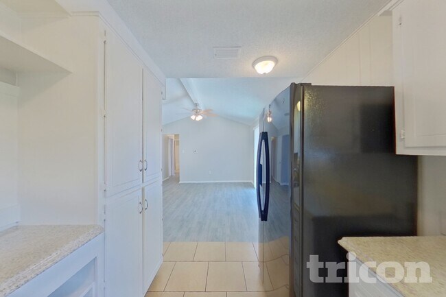 Foto del edificio - 1308 E Timberview Ln