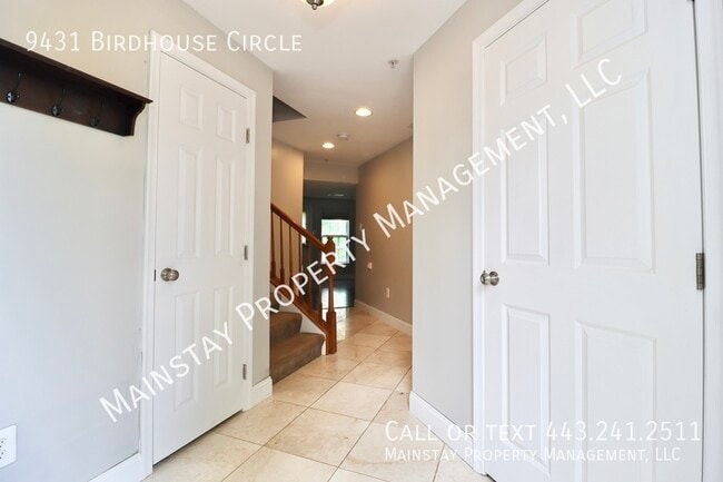 Building Photo - 9431 Birdhouse Cir