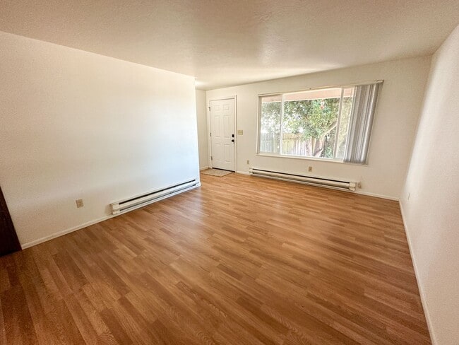 Building Photo - DALLASCT514