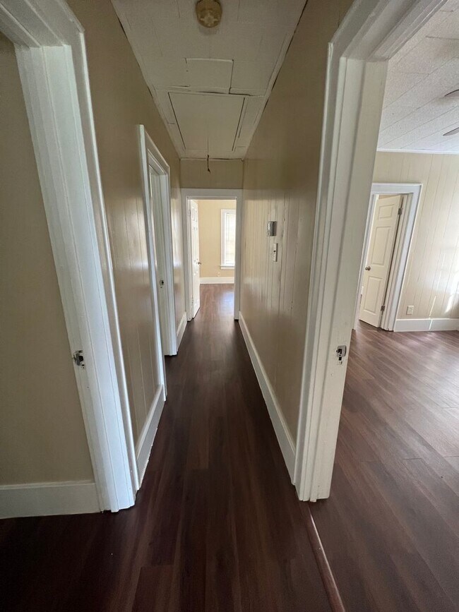 Building Photo - Spacious 3bed/1bath house in Beaumont