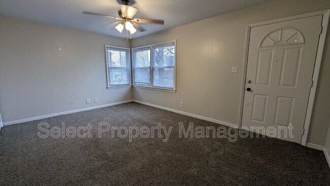 Building Photo - 1506 Kitch St