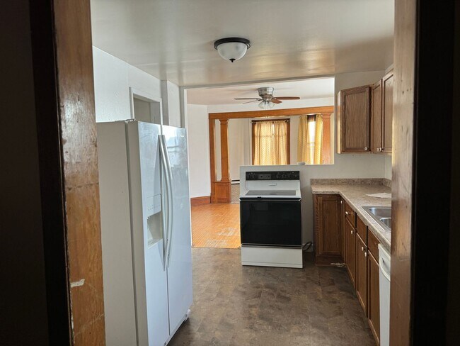 Building Photo - 2509 4th St NE, Jamestown, ND 58401