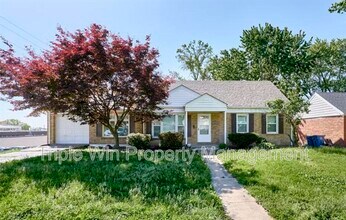 Building Photo - 8904 Cozens Ave