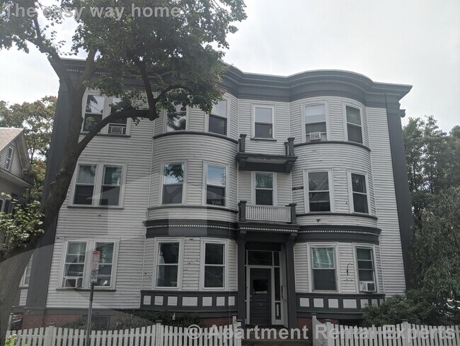 Building Photo - 18 Sanborn Ave