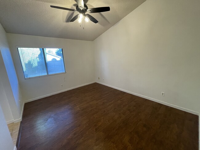 Building Photo - 40520 Palmas Ct
