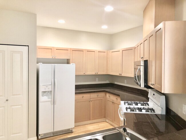 Foto del edificio - 23120 NE 8th Pl