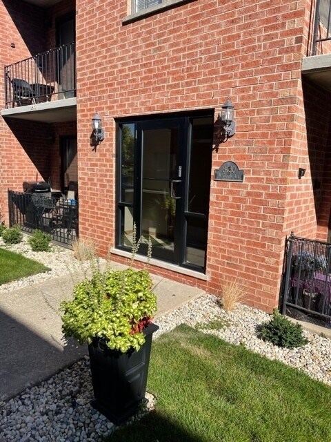 Foto del edificio - 8430 W Catalpa Ave