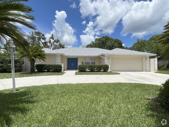 Building Photo - 6960 Country Lakes Cir