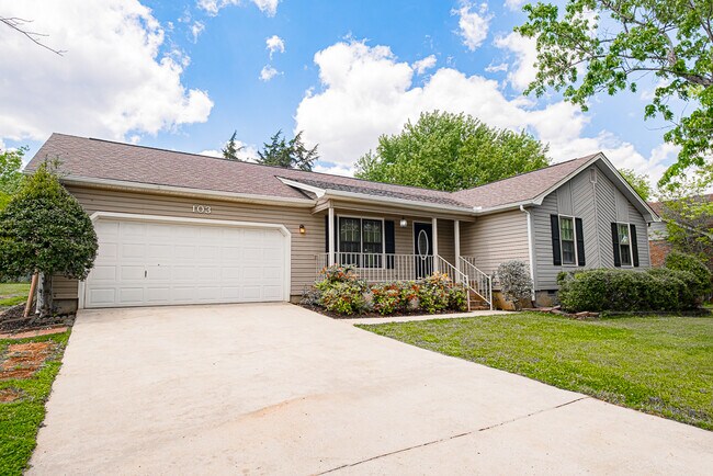 Building Photo - 103 Carnette Dr