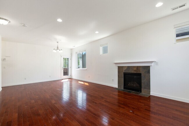 Foto del edificio - 1430 51st St NE