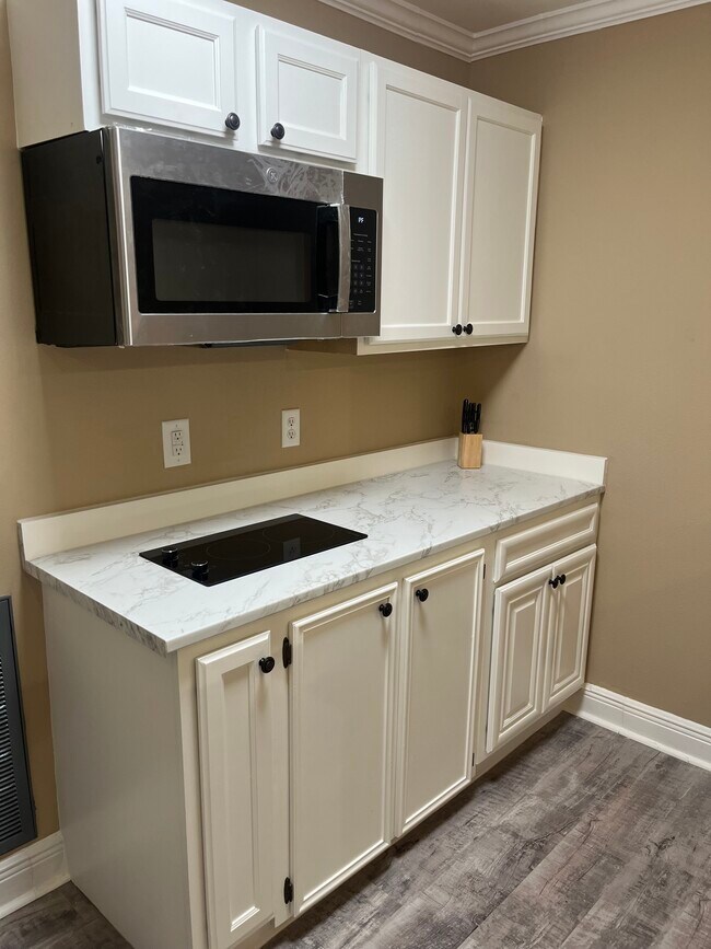 Foto del edificio - 3276 Maplewood Dr