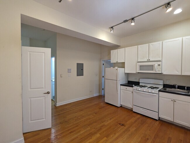 Foto del edificio - 4715 N Sheridan Rd