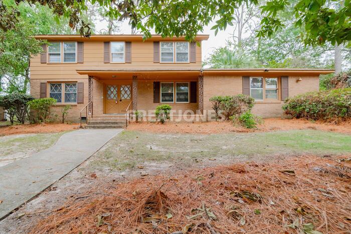 Primary Photo - 2208 Greenoaks Rd