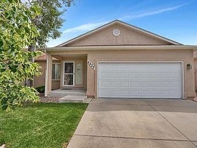Beautifully Remodeled 2 Bed, 2 Bath, Single level Townhome, 2 car garage. - Beautifully Remodeled 2 Bed, 2 Bath, Single level Townhome, 2 car garage.