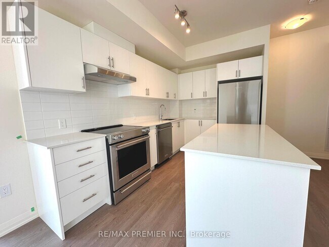 Photo du bâtiment - 8960-8960 Jane St