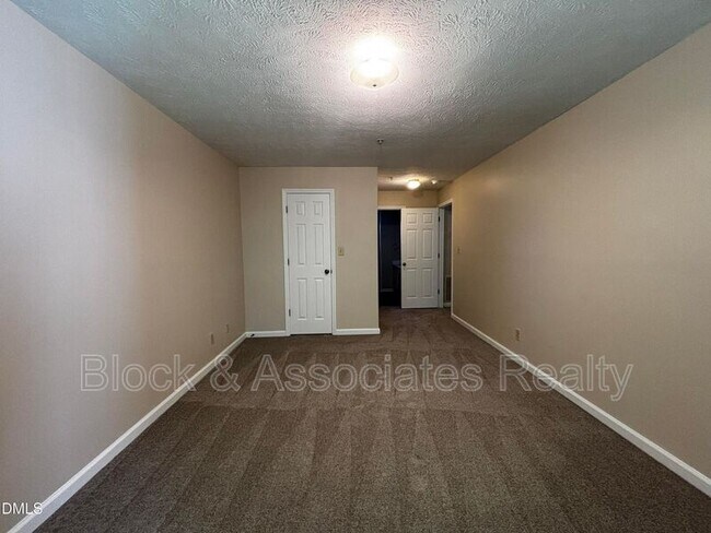 Building Photo - 259-7 Waterdown Drive