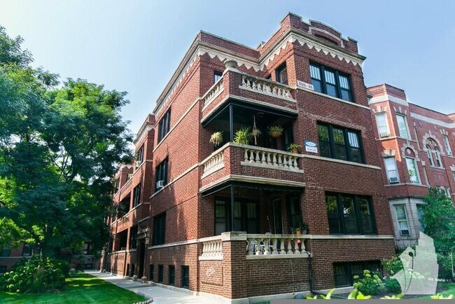 Foto del edificio - 2516 N Kedzie Blvd