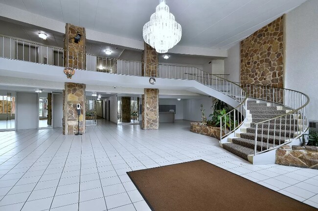 Foto del edificio - 16 E Old Willow Rd