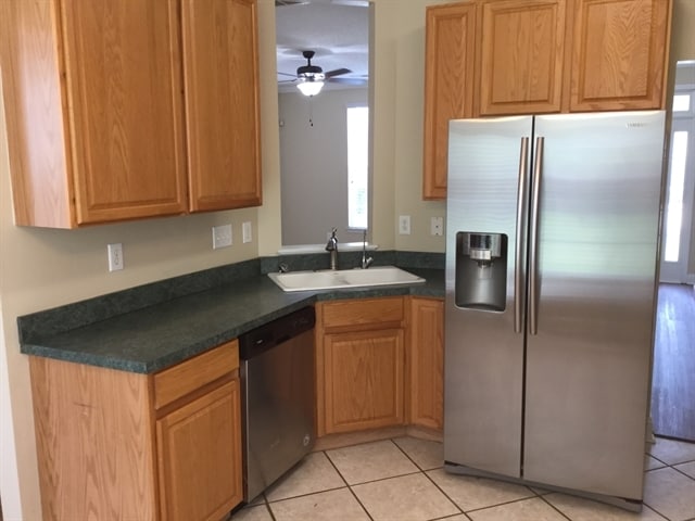 Foto del edificio - 6106 Trevor Simpson Dr