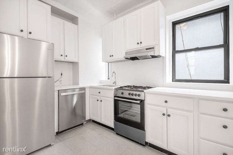 Primary Photo - 233 Lafayette St