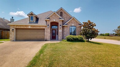Building Photo - 3900 Latinne Ln