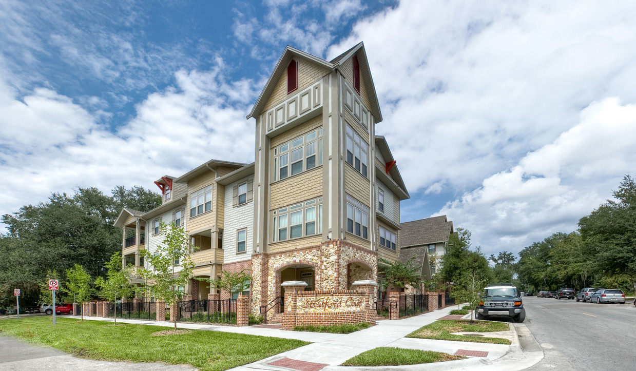 Foto principal - 628 SW 10th St