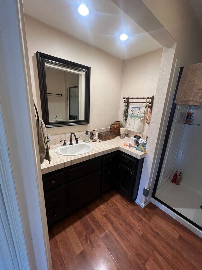 Building Photo - Spacious 4 bed 2 Bath in Lemon Grove SD
