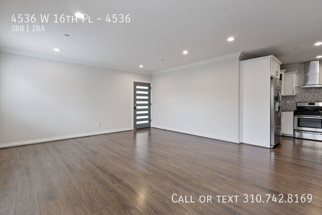 Foto del edificio - 4536 W 16th Pl
